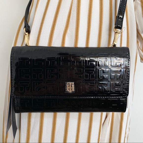 NWT Tommy Hilfiger Crossbody/Wallet - Picture 2 of 8
